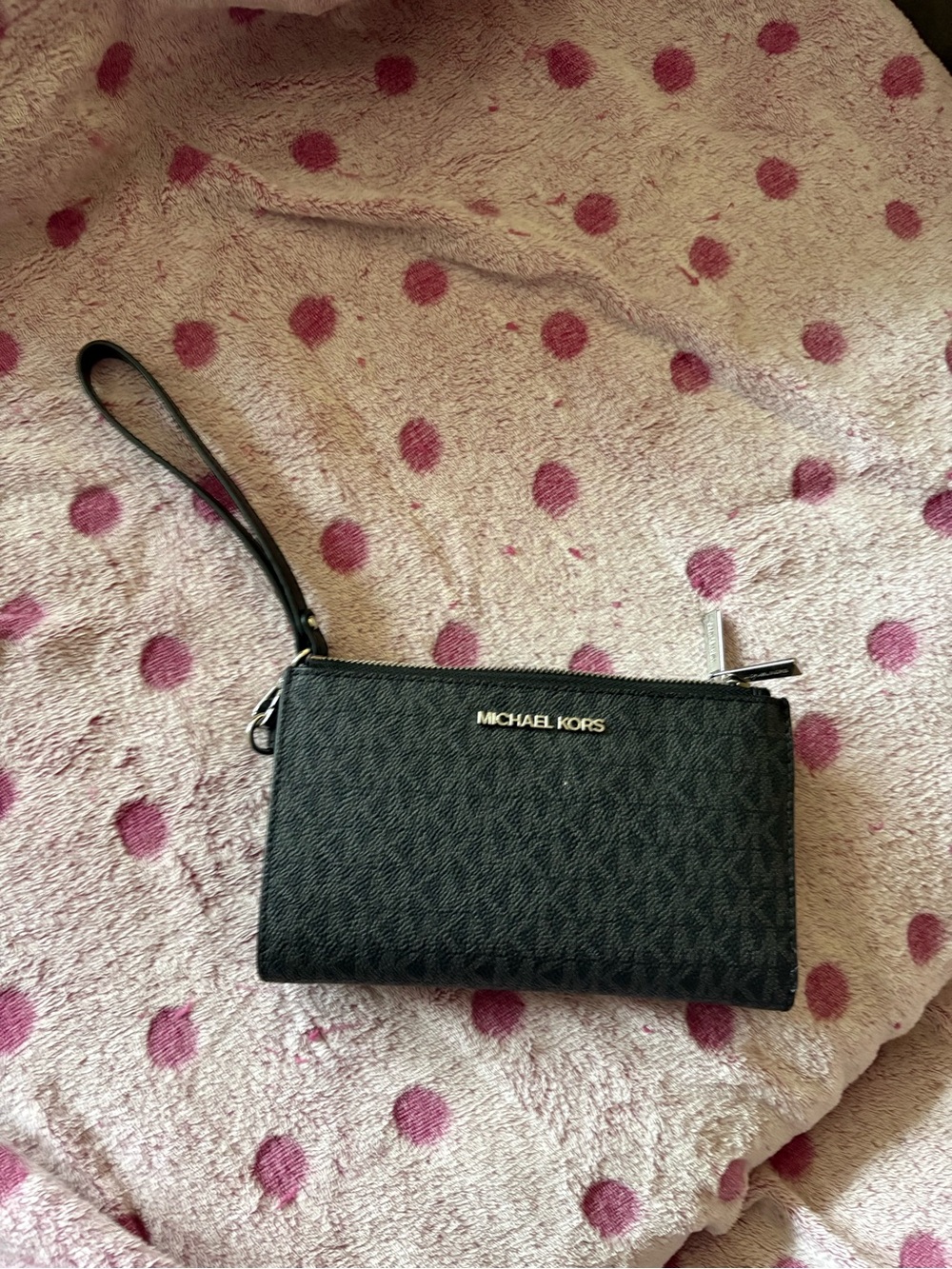 Michael Kors Black Signature Zip Wristlet Clutch